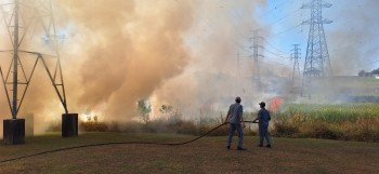 Incêndio atinge área próxima ao Real Park, em Mogi 