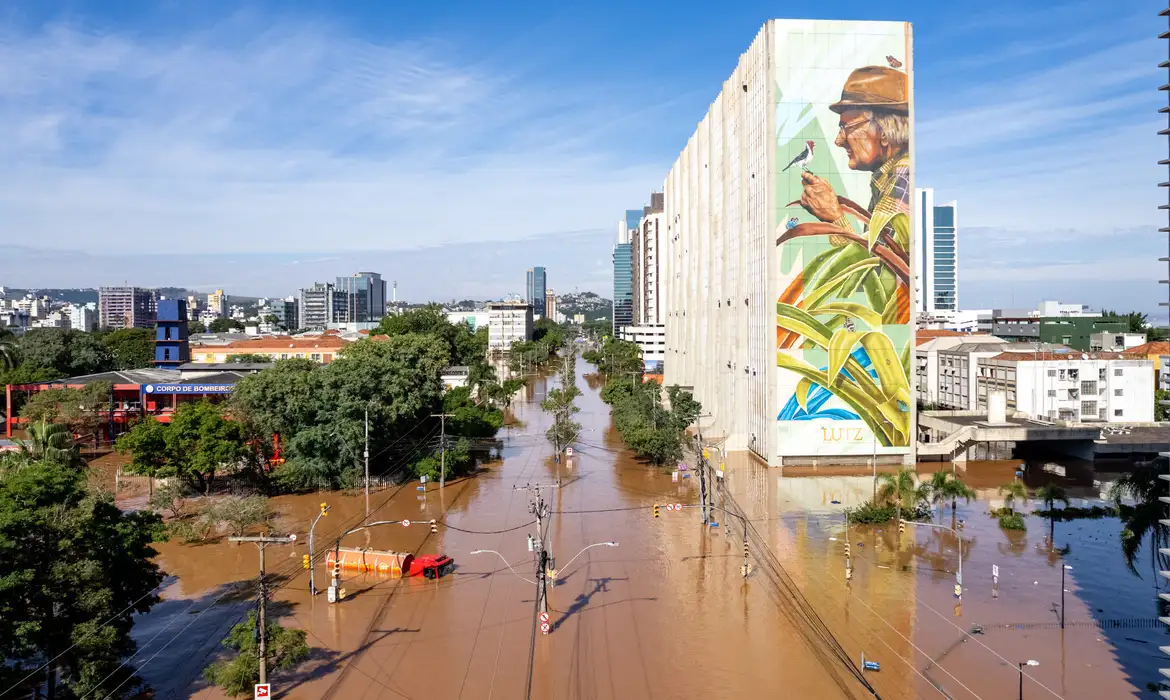 Pesquisa do IBGE vai medir impacto das enchentes no Rio Grande do Sul