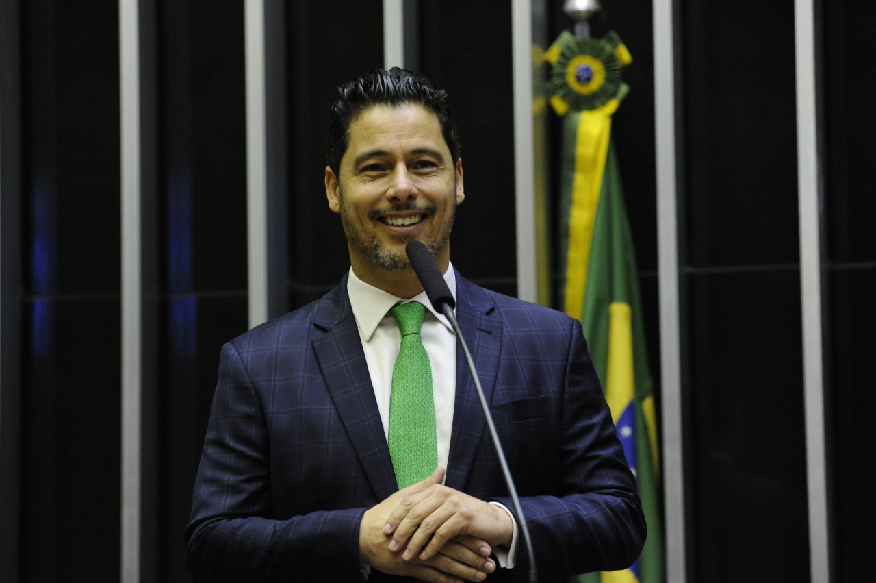 Deputado Márcio Alvino destaca a evolução permanente de Guararema 