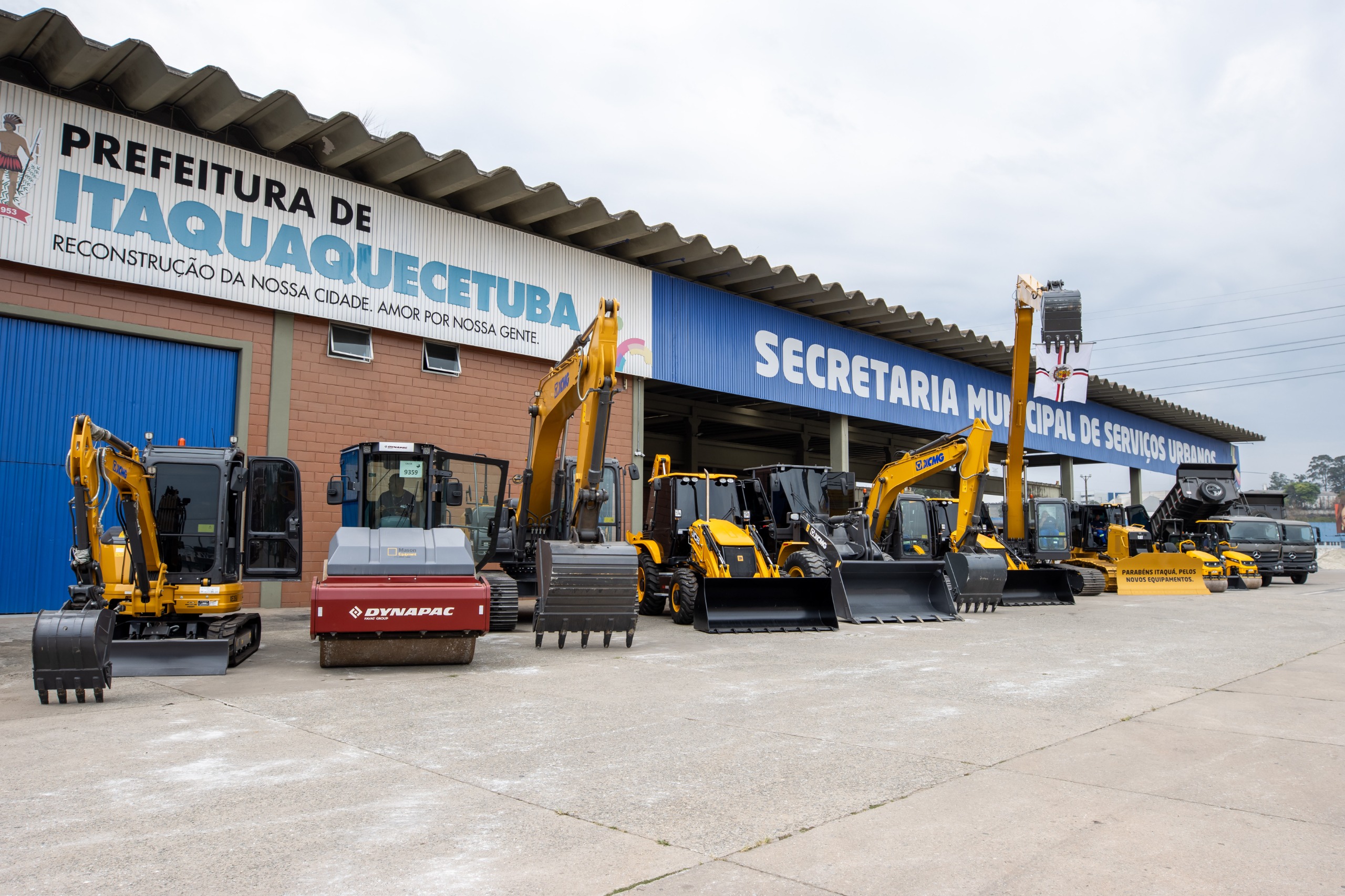 Itaquá apresenta nova frota de maquinário para trabalhos de zeladoria
