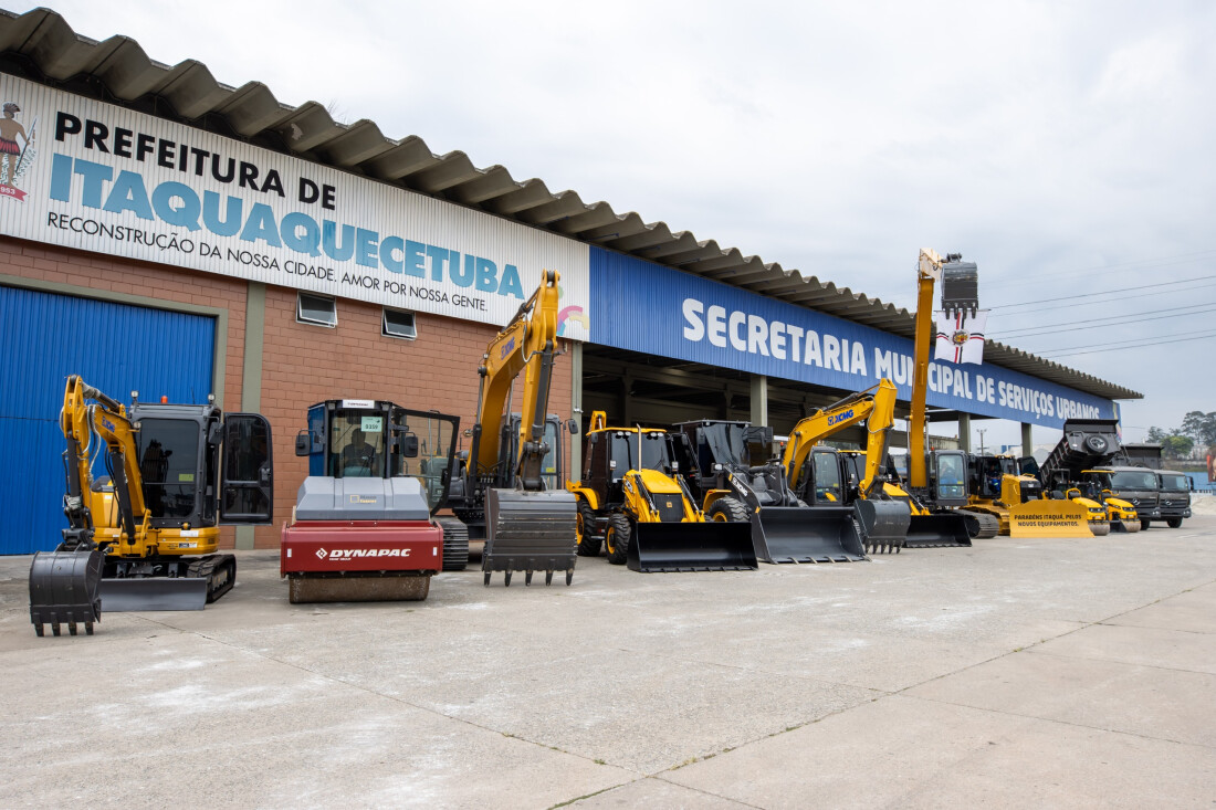 Itaquá apresenta nova frota de maquinário para trabalhos de zeladoria 