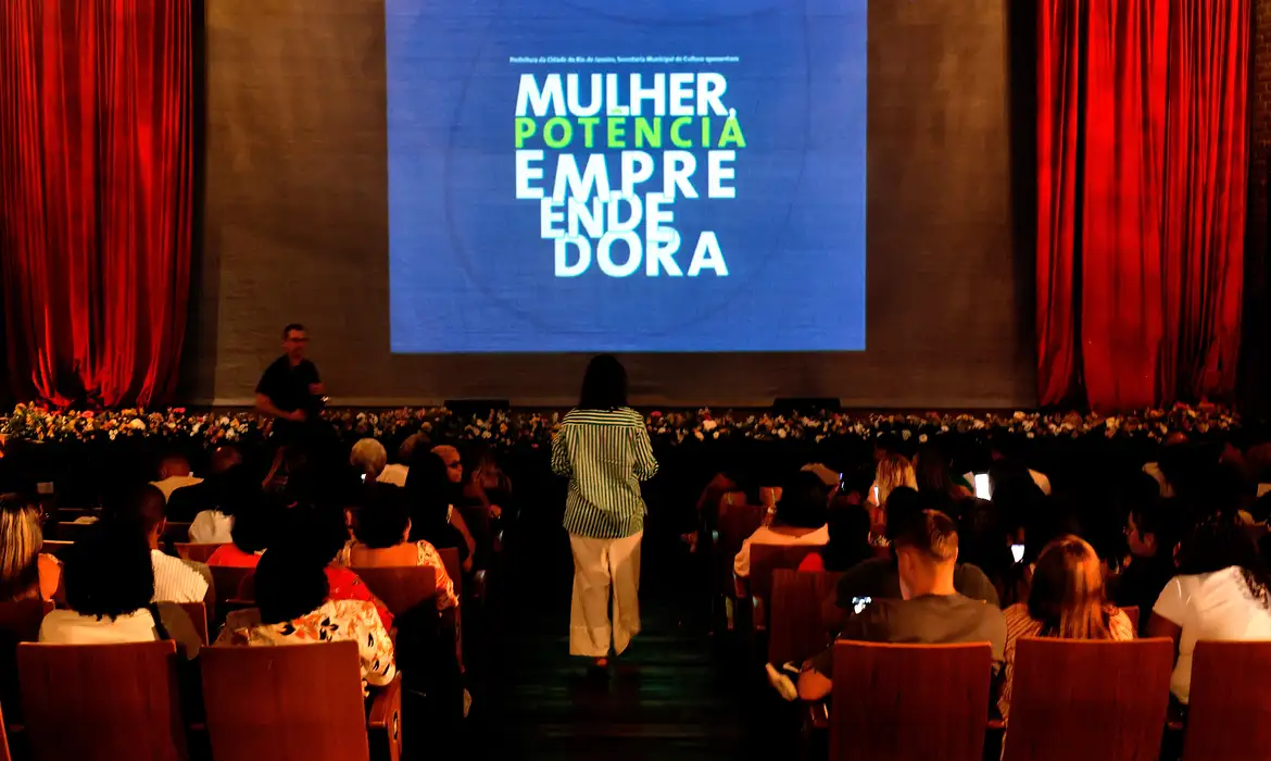 Mulheres empreendedoras se formam na zona oeste do Rio
