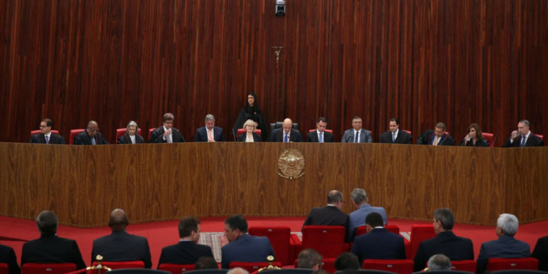 TSE empossa dois ministros indicados por Lula