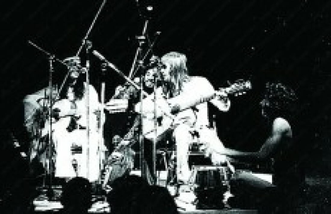 Livro revela fotografias exclusivas da banda