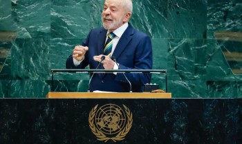 Lula diz que regulação de big techs evita “terra sem lei” na internet