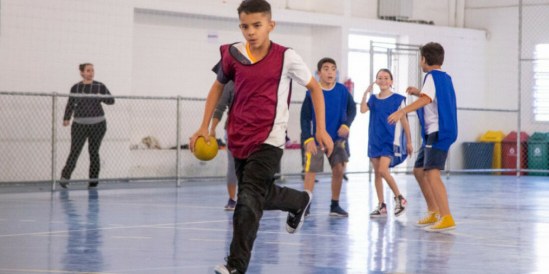 Semifinal dos jogos de Queimada da 1ª Olimpíada e Paralimpíada "Pequenos Esportistas"
