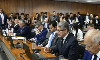 PEC da Blindagem abre portas do Congresso ao crime, diz relator