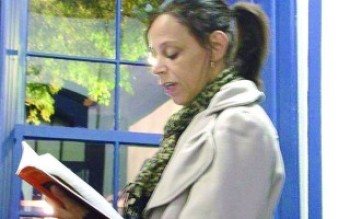 Maria Lourdes da Silva revela seu talento no universo literário