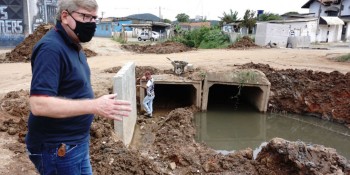 Suzano retira mais de mil toneladas de detritos