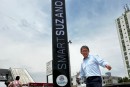 Artur Takayama vistoria câmeras de reconhecimento facial instaladas em Suzano