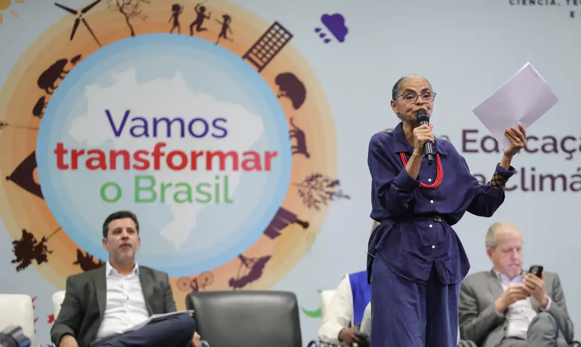 Em conferência, jovens debatem propostas para levar à COP30