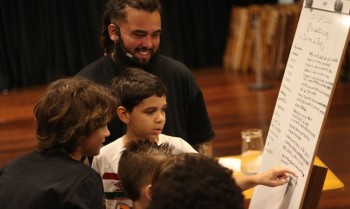 Projeto leva batalha de poesias a escolas públicas do Rio de Janeiro