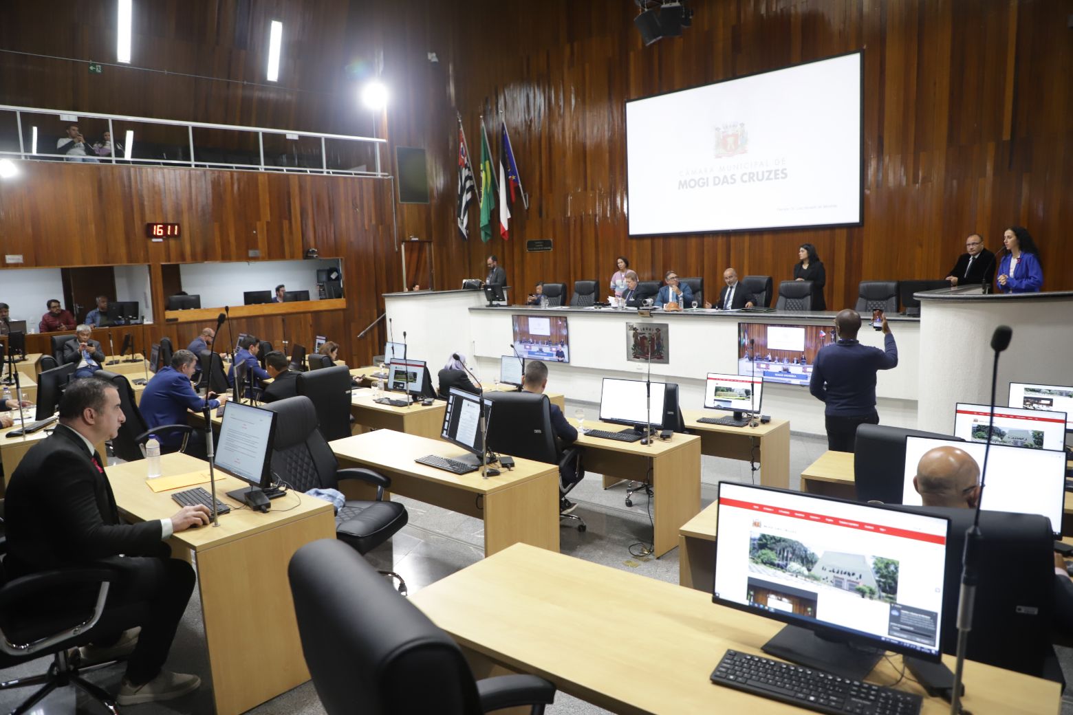 Câmara de Mogi aprova projeto de lei que obriga sessão adaptada para autistas
