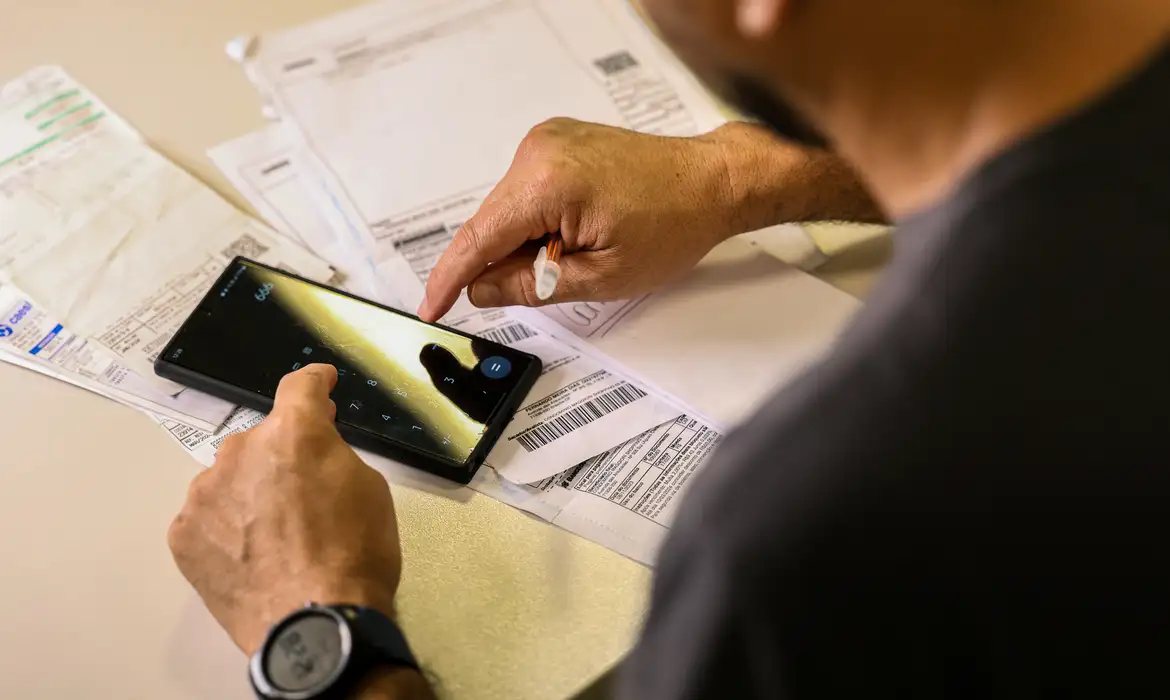 Elevação da Selic tira acesso ao crédito imobiliário, diz setor