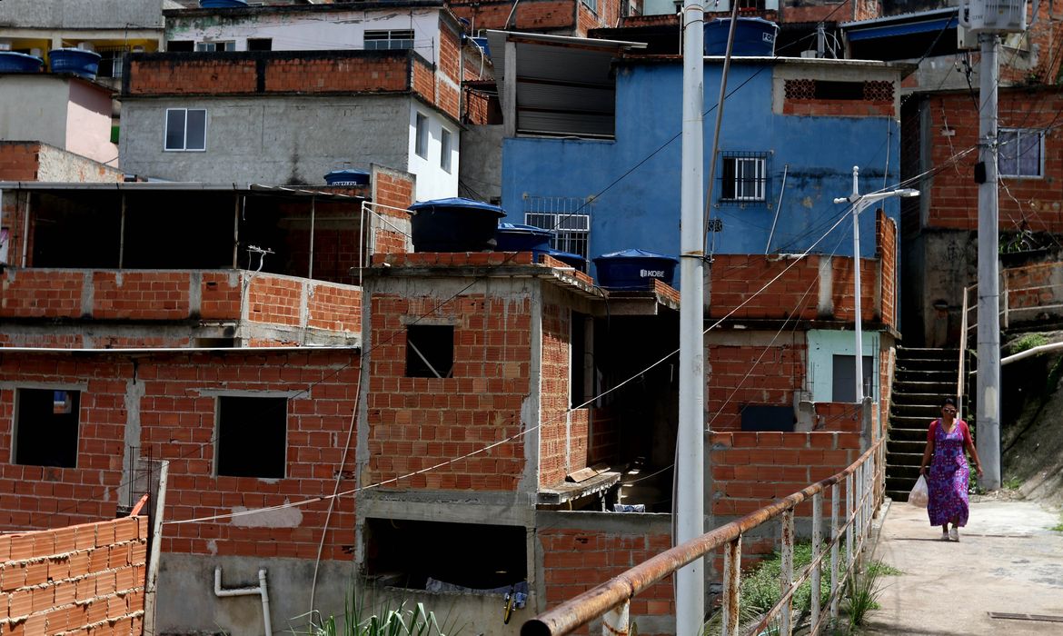 Pretos e pardos chefiam 3 de cada 4 lares em que se registrou fome