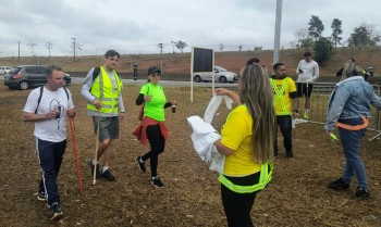 Romeiros que vão a Aparecida usam tendas de apoio em rodovias de SP