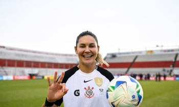 Corinthians goleia Boca Juniors e vai à semi da Libertadores Feminina