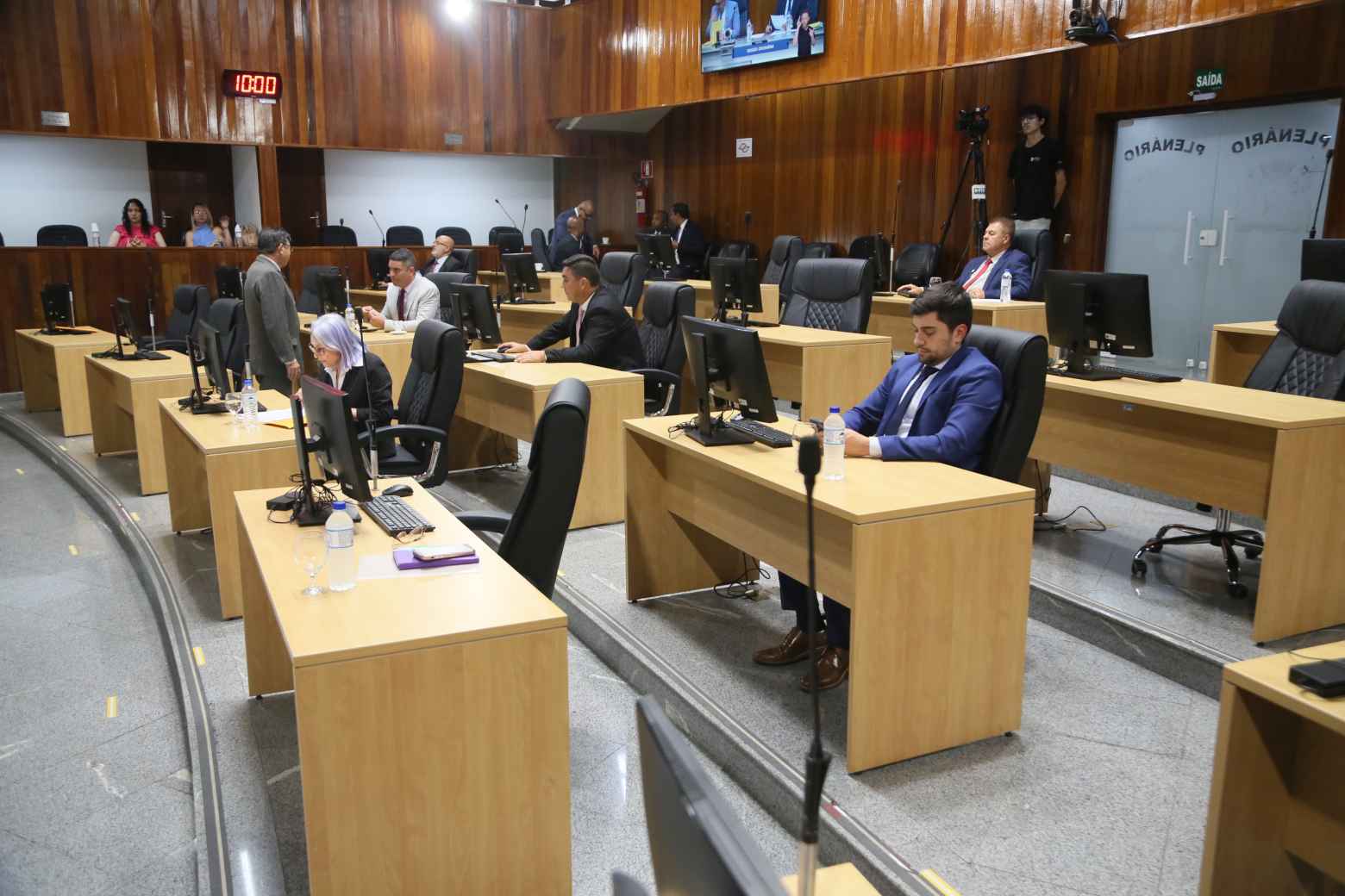 Projeto de lei isenta estabelecimentos que já possuam brigada de incêndio 
