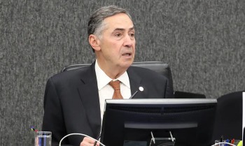 Barroso recebe alta médica após ser internado em Brasília