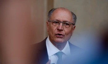 Brasil venderá 6 milhões de barris de petróleo à Índia, diz Alckmin