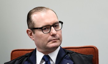 Zanin vota contra desoneração, mas mantém acordo para compensação