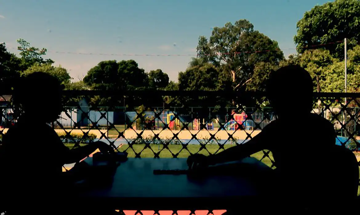 A Vida Depois do Acolhimento é tema do Caminhos da Reportagem