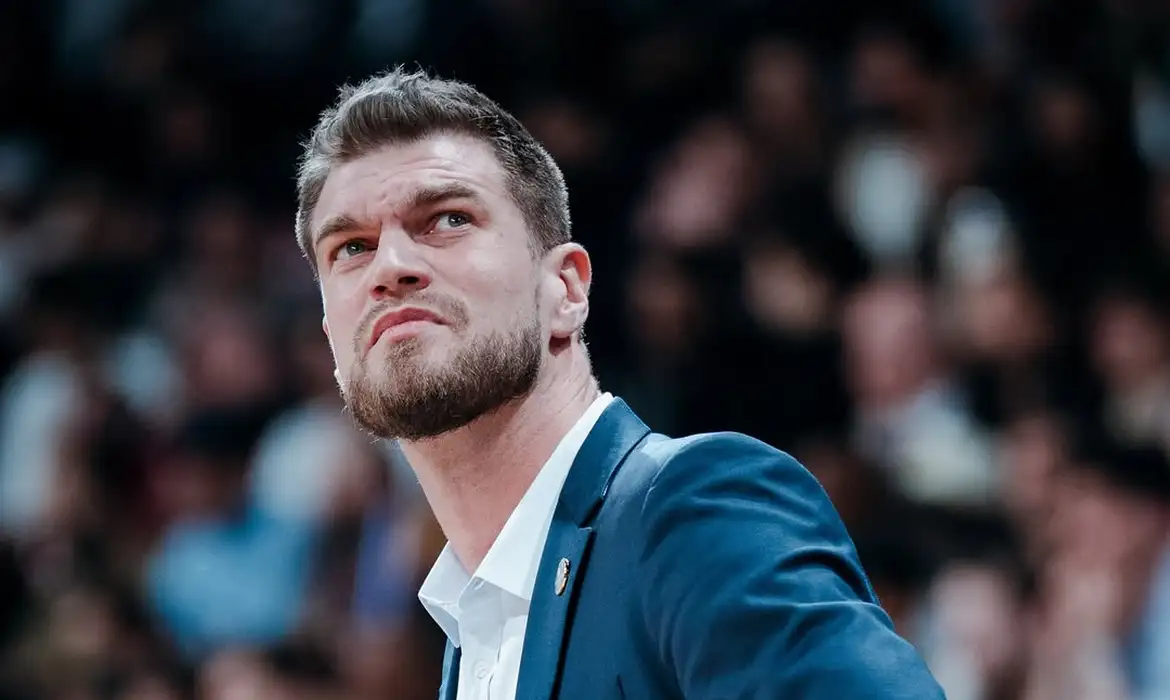Tiago Splitter é o novo técnico do Portand Trail Blazers, time da NBA