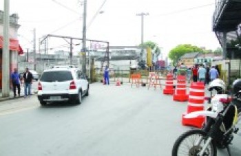 Comerciantes do centro pedem que ruas tenham mão dupla