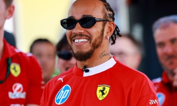 Hamilton aconselha dupla da McLaren a ser implacável contra Verstappen