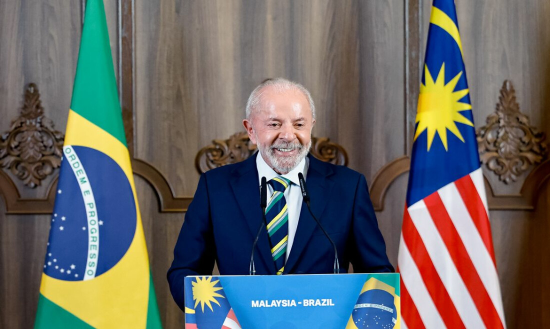 "Ele tem meu telefone e eu tenho o dele", diz Lula sobre Trump
