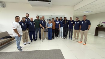 Mogi Basquete é recebido pela prefeita Mara Bertaiolli após vice-campeonato