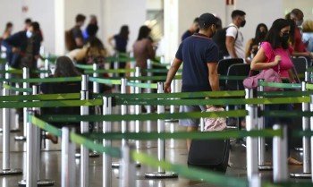 Saiba porque é um risco fazer piadas sobre bombas em aeroportos