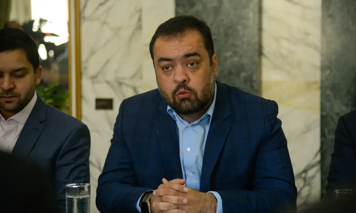 “Qualquer ajuda do governo federal será bem-vinda”, diz Castro