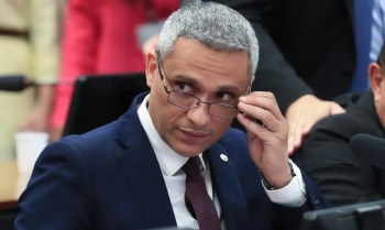 Moraes nega pedido de Gustavo Gayer para visitar Bolsonaro