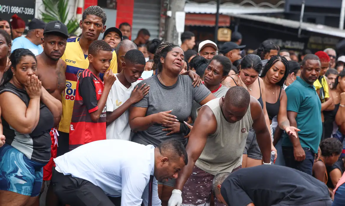 Tiroteios constantes afetam desenvolvimento de crianças em comunidades