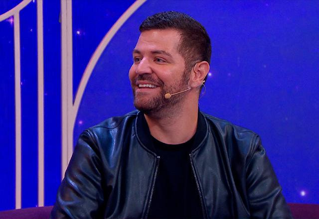 Ingressos para stand up beneficente com Victor estão à venda no Fundo Social