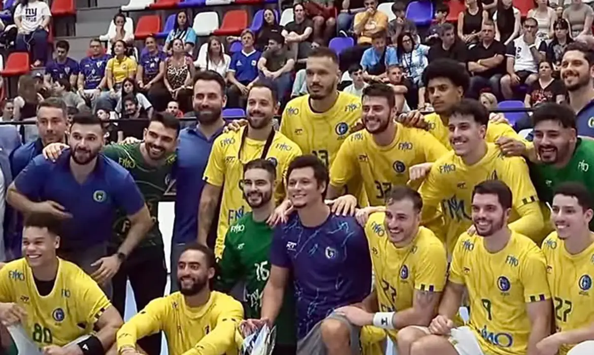 Brasil derrota Argentina e é campeão do Torneio Quatro Nações