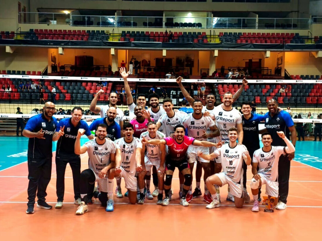 Suzano supera Joinville Vôlei em Santa Catarina e volta a vencer na Superliga