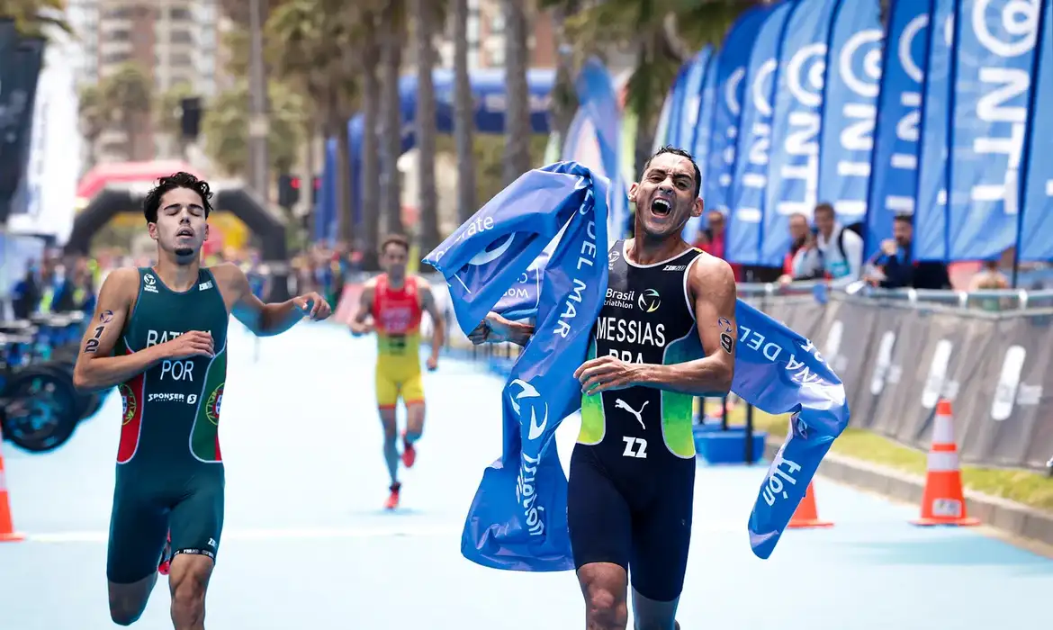 Triatlo: Manoel Messias é bicampeão da etapa da Copa do Mundo no Chile