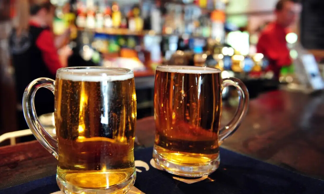 Juiz absolve dez réus da contaminação de cervejas Backer