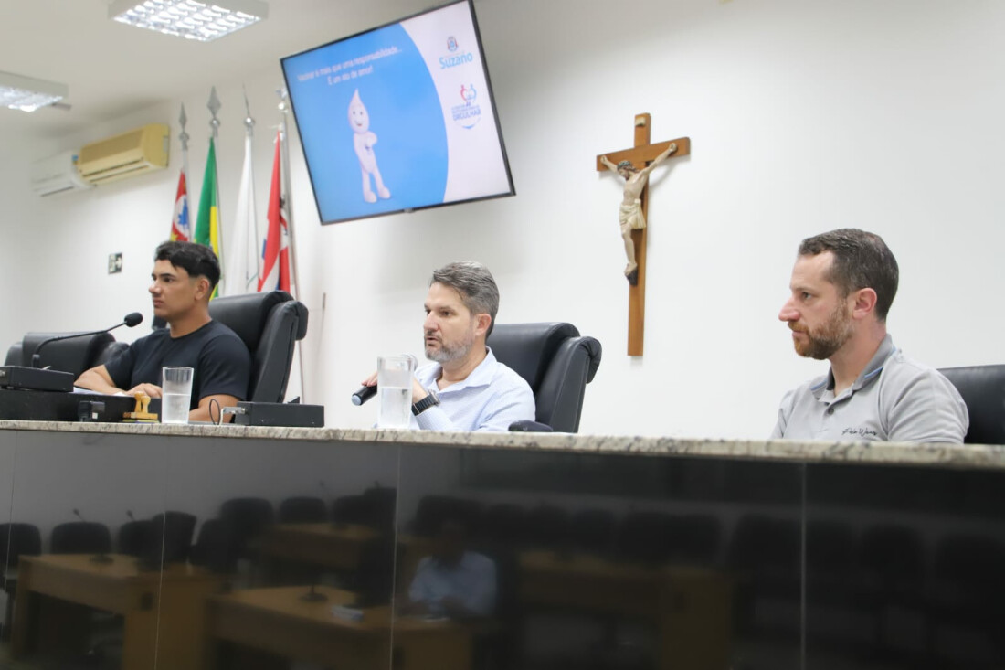 Saúde aplica 4,2 mil doses desde 2024 com vacinação casa a casa e nas escolas