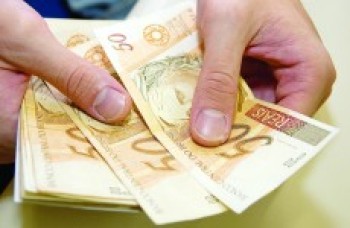13º será usado para quitar as dívidas