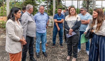 Téo Cusatis vistoria terreno onde será construída a UPA Porte III de Braz Cubas