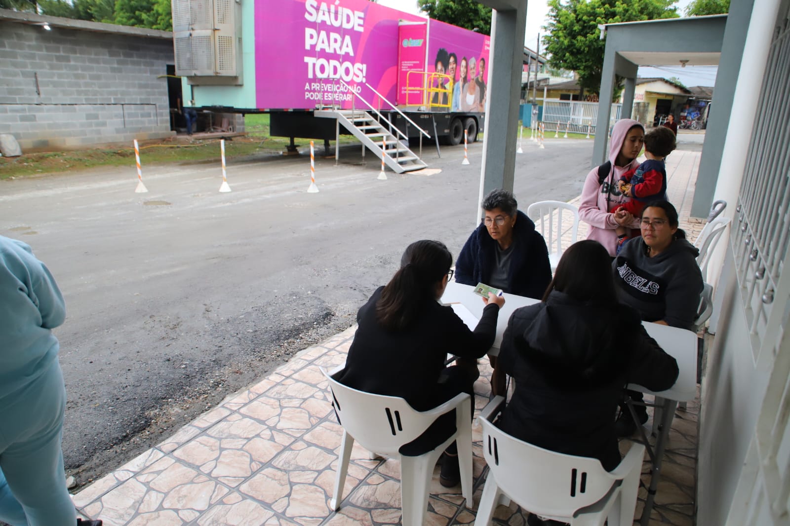 Saúde amplia atendimentos da Carreta Rosa da Mamografia até quarta-feira