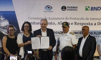 BNDES, Marinha e Cemaden fecham acordo para resposta a desastres