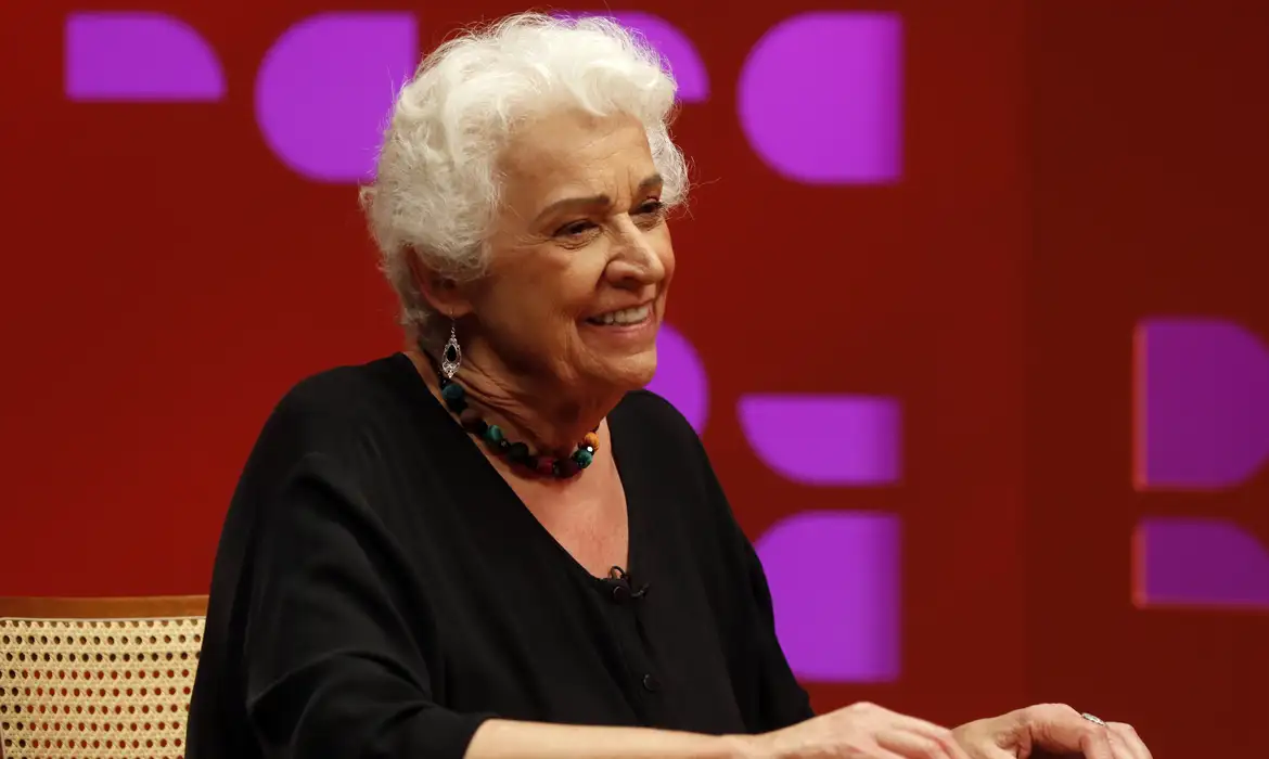 Clara Ant comenta sobre conflito Israel-Palestina no DR com Demori