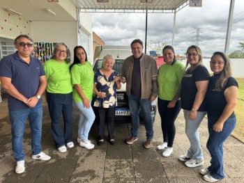 Deputado Marcos Damasio entrega veículo à Fraternidade Santo Agostinho