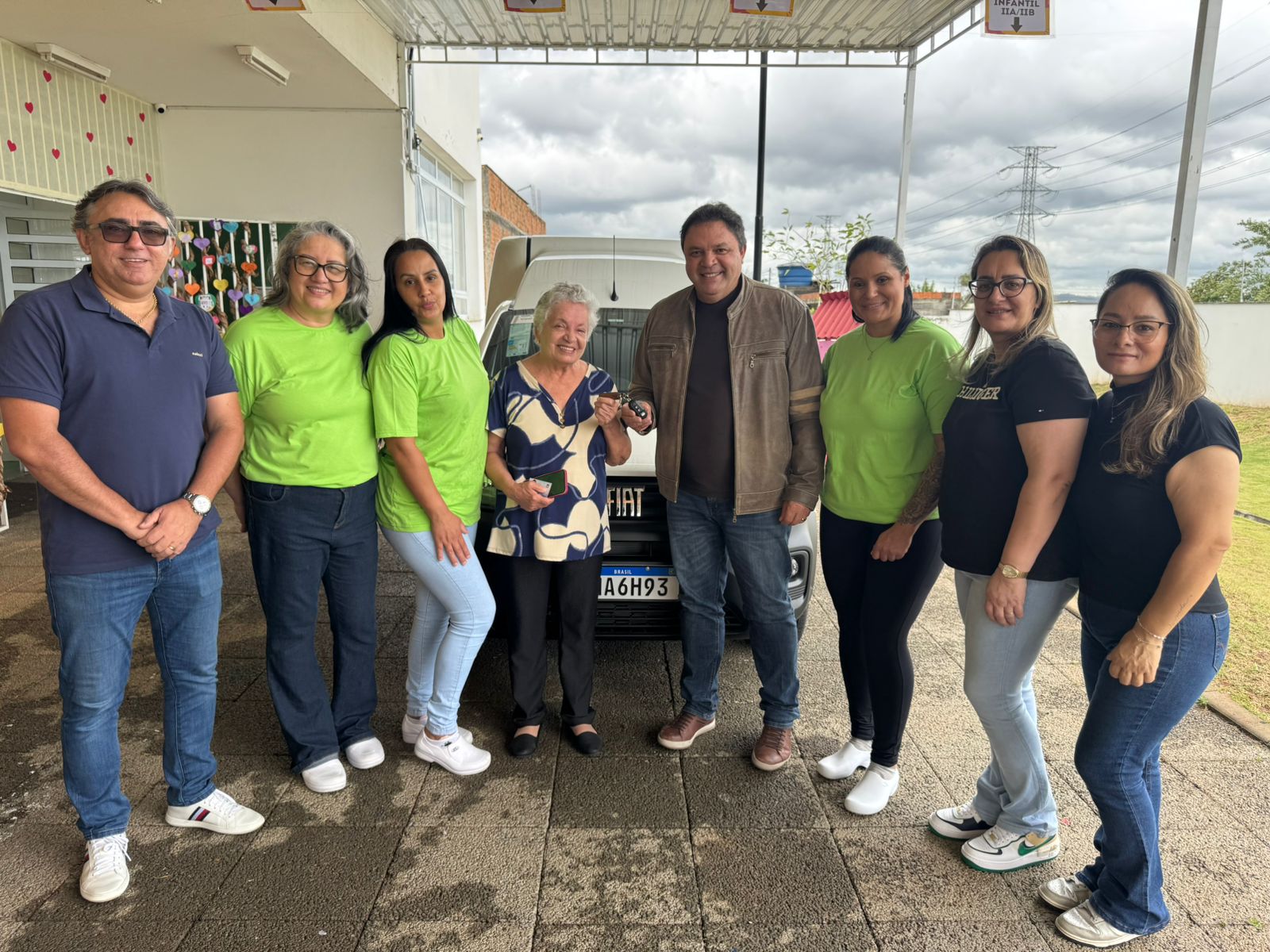 Deputado Marcos Damasio entrega veículo à Fraternidade Santo Agostinho
