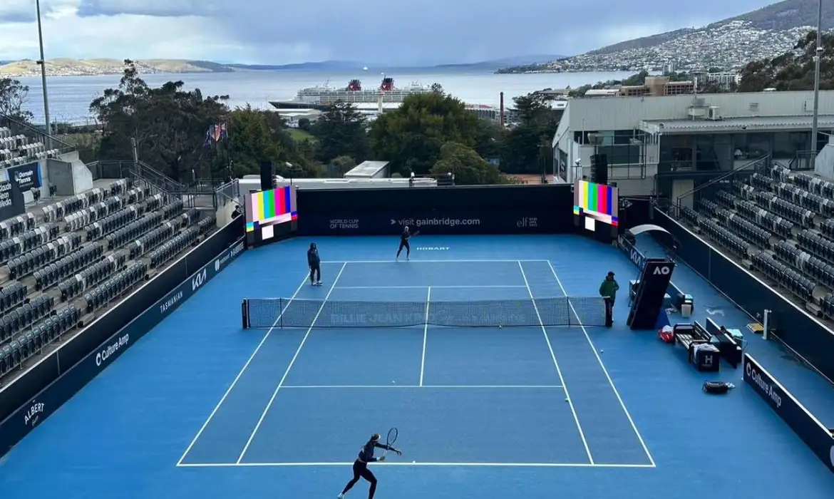 Brasil faz 1º treino para esteia nos playoffs da Billie Jean King Cup