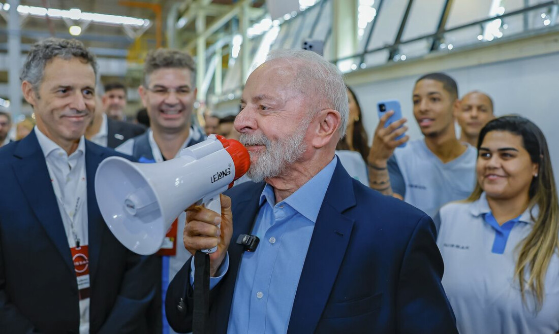 Lula assina medida que altera regras para vales-alimentação e refeição